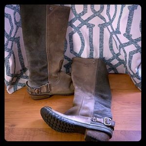 Sorel tall boot